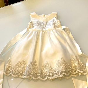 Flower girl dress size 3-5 toddler